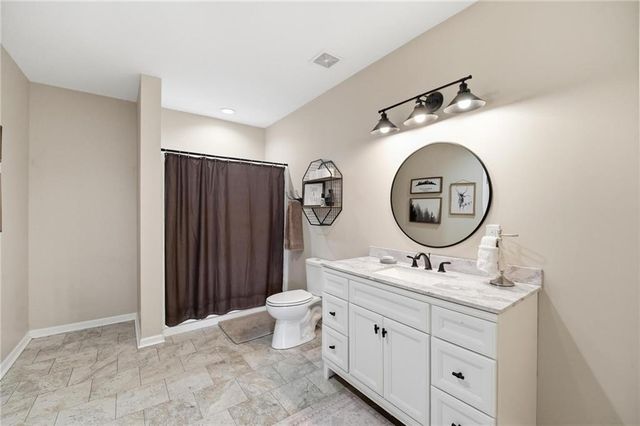215 E Whispering Hills Boulevard, Lone Jack, MO 64070