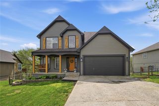 215 E Whispering Hills Boulevard, Lone Jack, MO 64070
