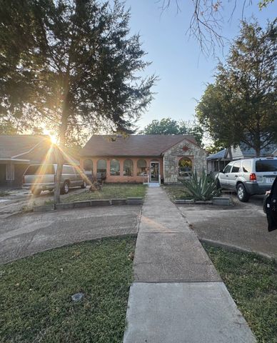 2403 Langdon Avenue, Dallas, TX 75235