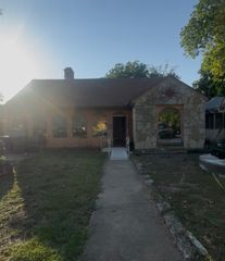 2403 Langdon Avenue, Dallas, TX 75235