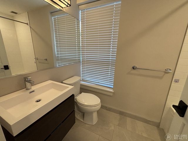 1 Everett St. 202, Boston, MA 02134