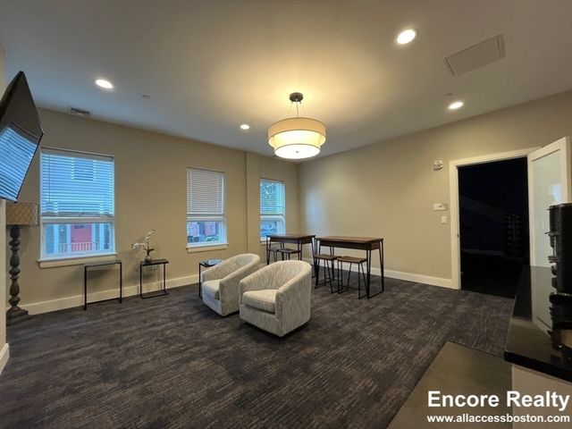 1 Everett St. 202, Boston, MA 02134