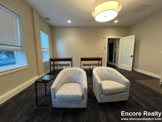 1 Everett St. 202, Boston, MA 02134