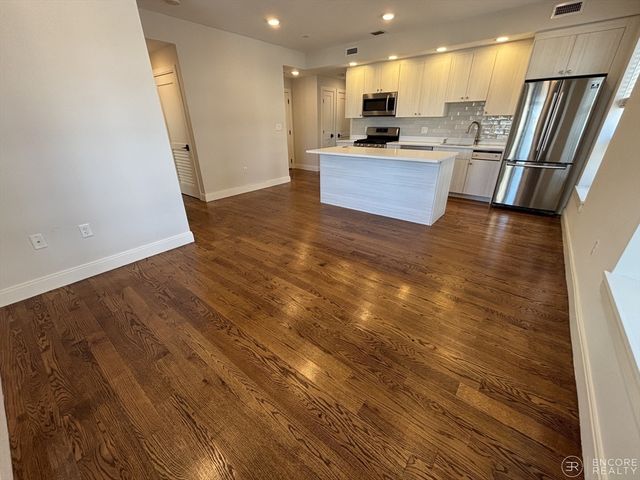 1 Everett St. 202, Boston, MA 02134