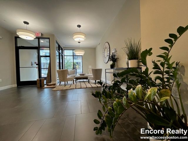 1 Everett St. 202, Boston, MA 02134