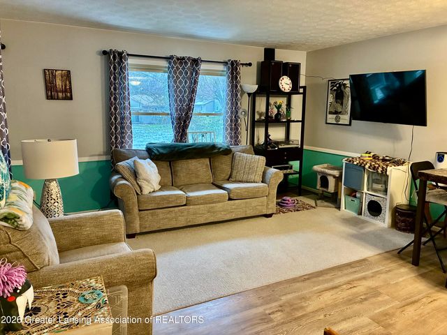 513 N Scott Street, Dewitt, MI 48820