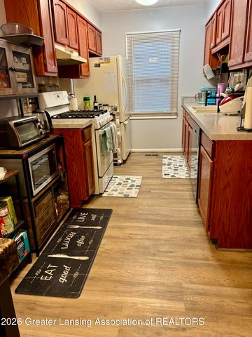 513 N Scott Street, Dewitt, MI 48820