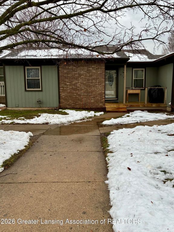 513 N Scott Street, Dewitt, MI 48820