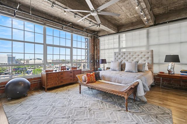 204 Travis Street 4E, Houston, TX 77002