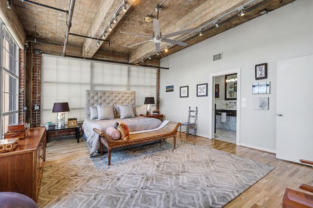 204 Travis Street 4E, Houston, TX 77002