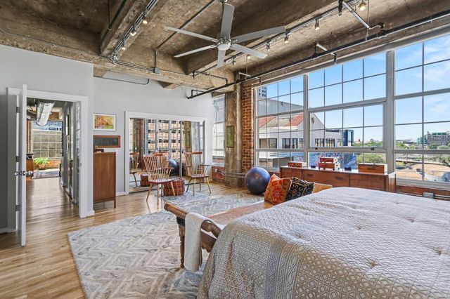 204 Travis Street 4E, Houston, TX 77002