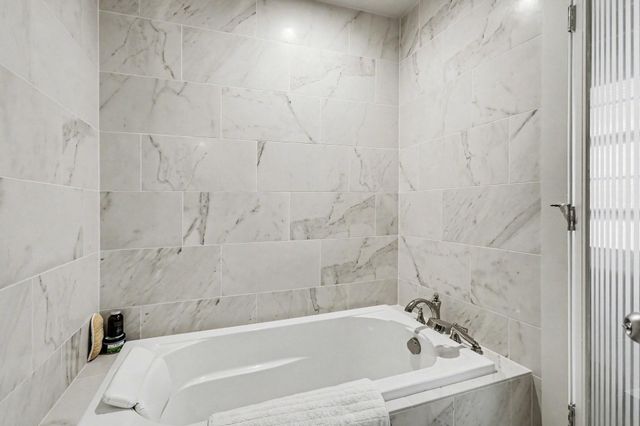 204 Travis Street 4E, Houston, TX 77002