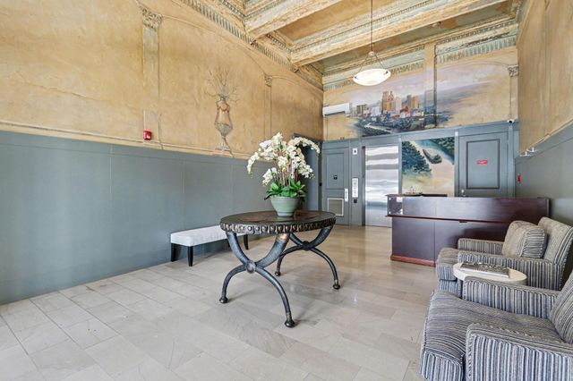 204 Travis Street 4E, Houston, TX 77002