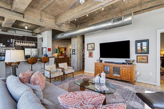 204 Travis Street 4E, Houston, TX 77002