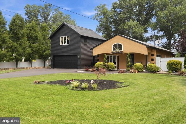 228 BRIDGE ST, Collegeville, PA 19426