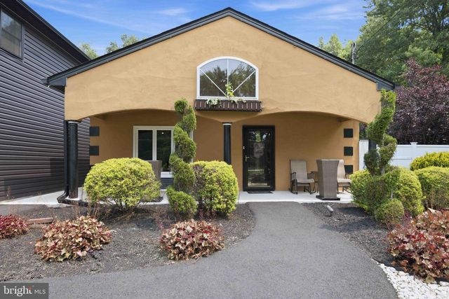 228 BRIDGE ST, Collegeville, PA 19426