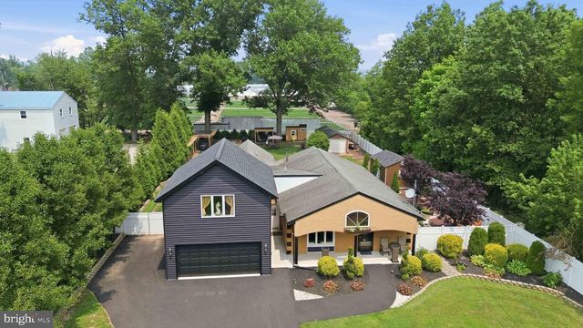 228 BRIDGE ST, Collegeville, PA 19426