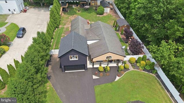 228 BRIDGE ST, Collegeville, PA 19426
