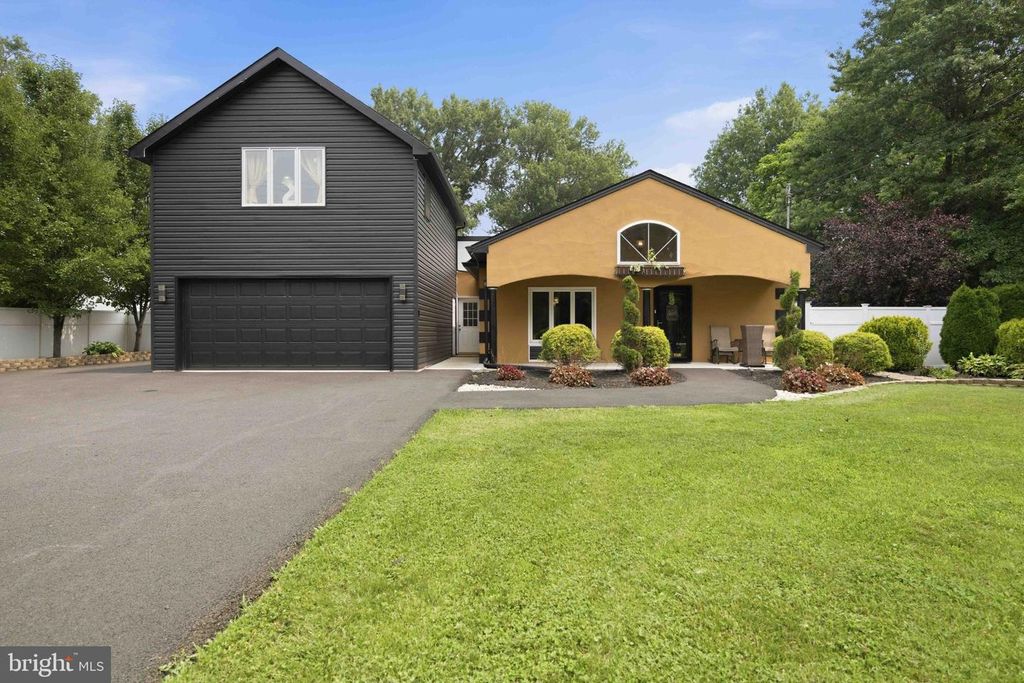 228 BRIDGE ST, Collegeville, PA 19426