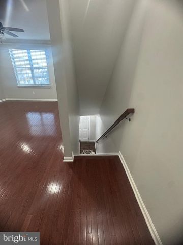 42880 PAMPLIN, Chantilly, VA 20152