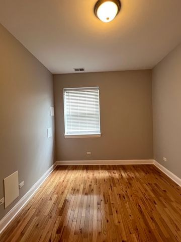 6438 N Seeley Avenue GM, Chicago, IL 60645