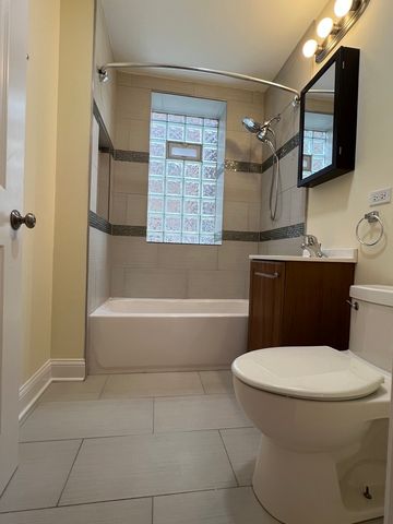 6438 N Seeley Avenue GM, Chicago, IL 60645