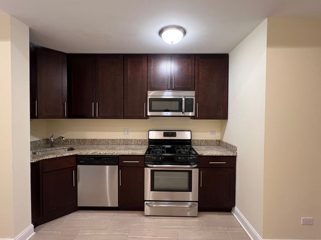 6438 N Seeley Avenue GM, Chicago, IL 60645