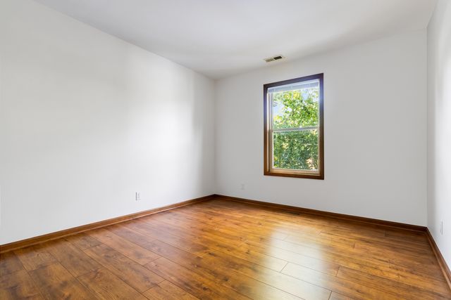 1344 McDowell Road 201, Naperville, IL 60563