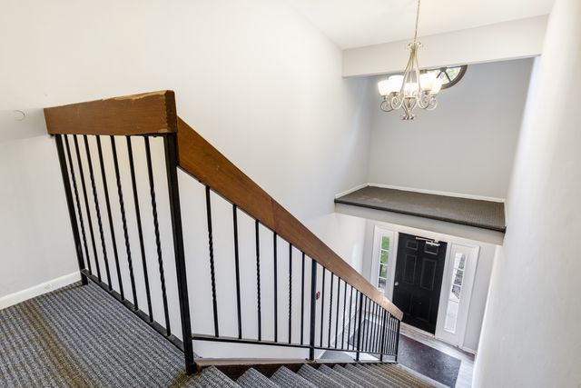 1344 McDowell Road 201, Naperville, IL 60563