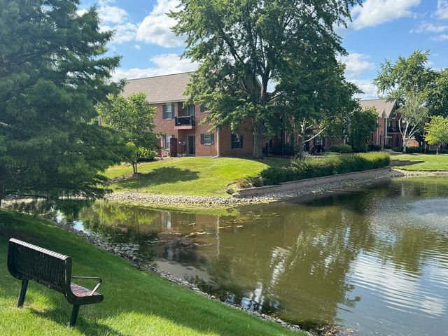 1344 McDowell Road 201, Naperville, IL 60563