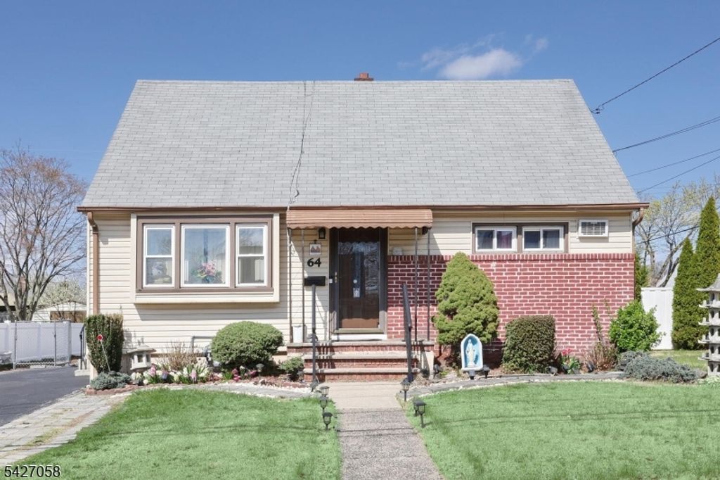 64 Chestnut St, Belleville Twp., NJ 07109
