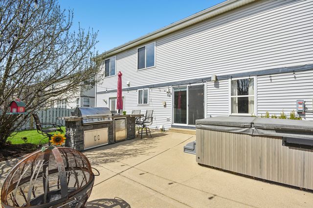 1739 Newbridge Circle, Elgin, IL 60123