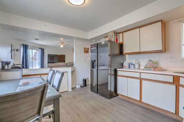 1062 Cactus Drive NE, Rio Rancho, NM 87144