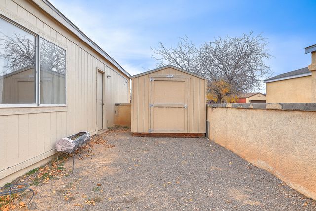 1062 Cactus Drive NE, Rio Rancho, NM 87144