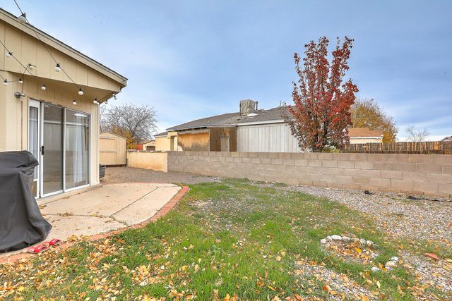 1062 Cactus Drive NE, Rio Rancho, NM 87144