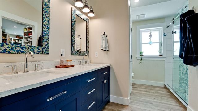 522 68TH STREET, Holmes Beach, FL 34217
