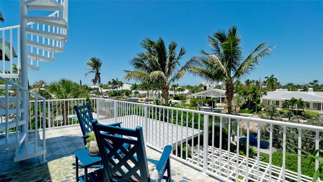 522 68TH STREET, Holmes Beach, FL 34217