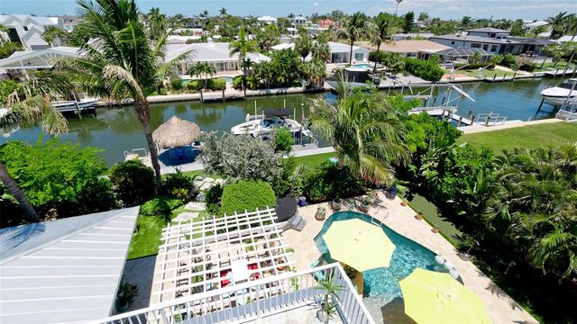 522 68TH STREET, Holmes Beach, FL 34217
