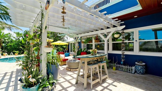 522 68TH STREET, Holmes Beach, FL 34217