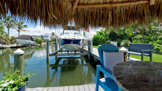 522 68TH STREET, Holmes Beach, FL 34217