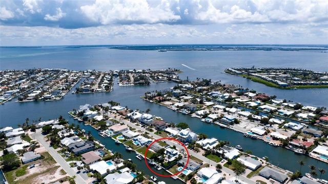 522 68TH STREET, Holmes Beach, FL 34217
