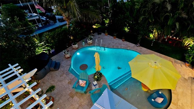 522 68TH STREET, Holmes Beach, FL 34217
