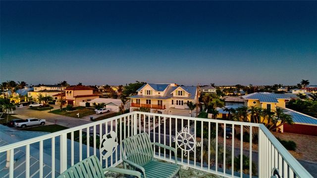 522 68TH STREET, Holmes Beach, FL 34217