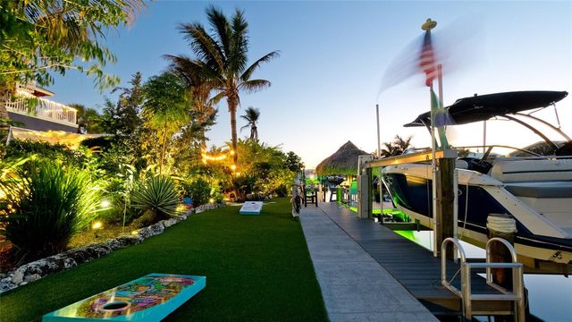 522 68TH STREET, Holmes Beach, FL 34217
