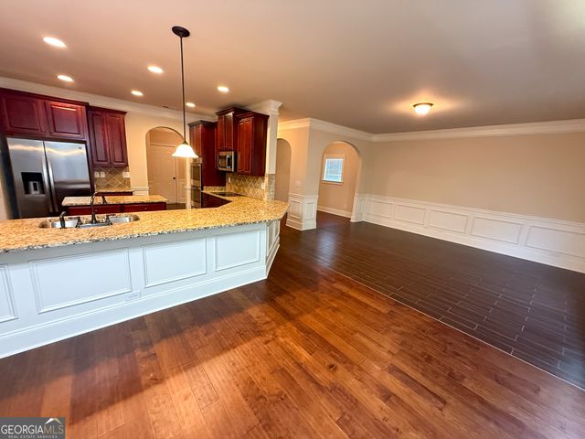 870 Clifton Springs Close Drive, Atlanta, GA 30349