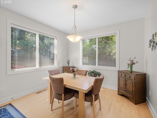12852 Nw WAKER Dr, Portland, OR 97229