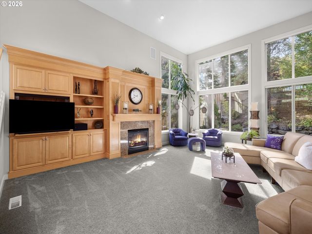 12852 Nw WAKER Dr, Portland, OR 97229