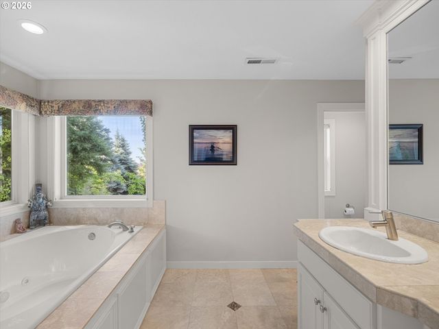 12852 Nw WAKER Dr, Portland, OR 97229
