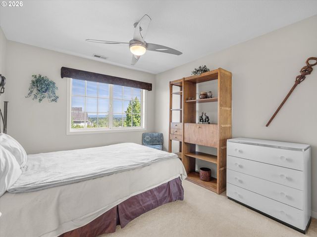 12852 Nw WAKER Dr, Portland, OR 97229