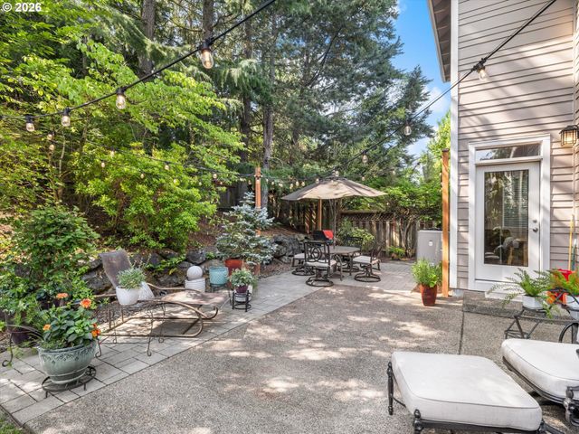 12852 Nw WAKER Dr, Portland, OR 97229